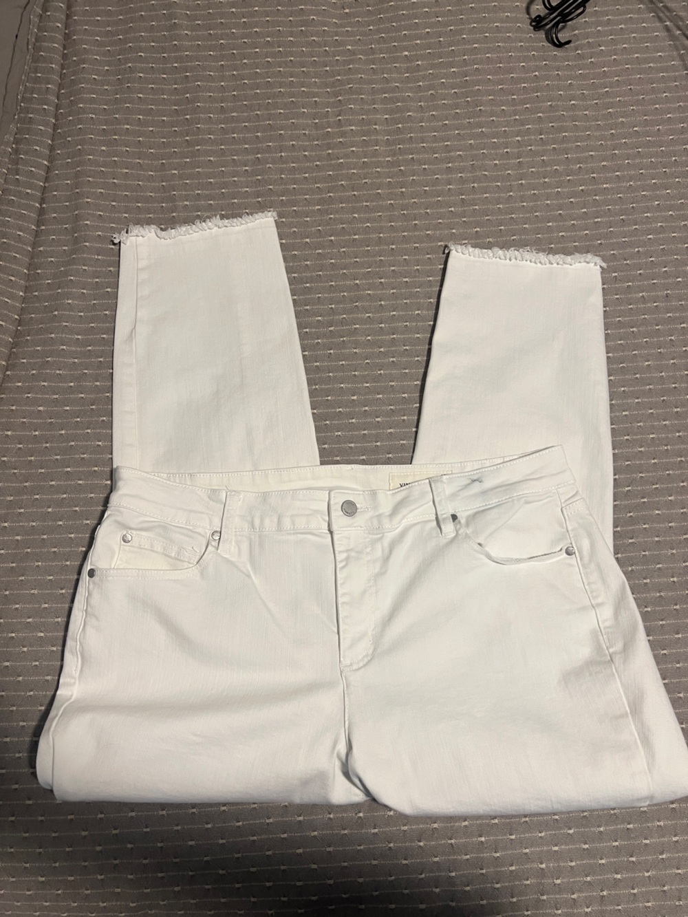 GUC Vince Camuto White Women’s High-Rise Cropped Frayed-Hem Jeans - 16W